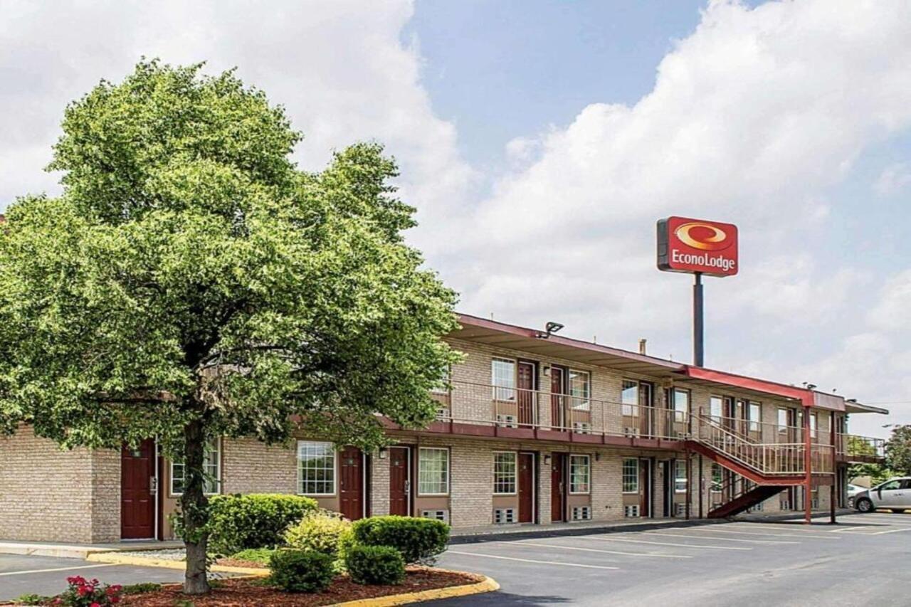 Econo Hotel