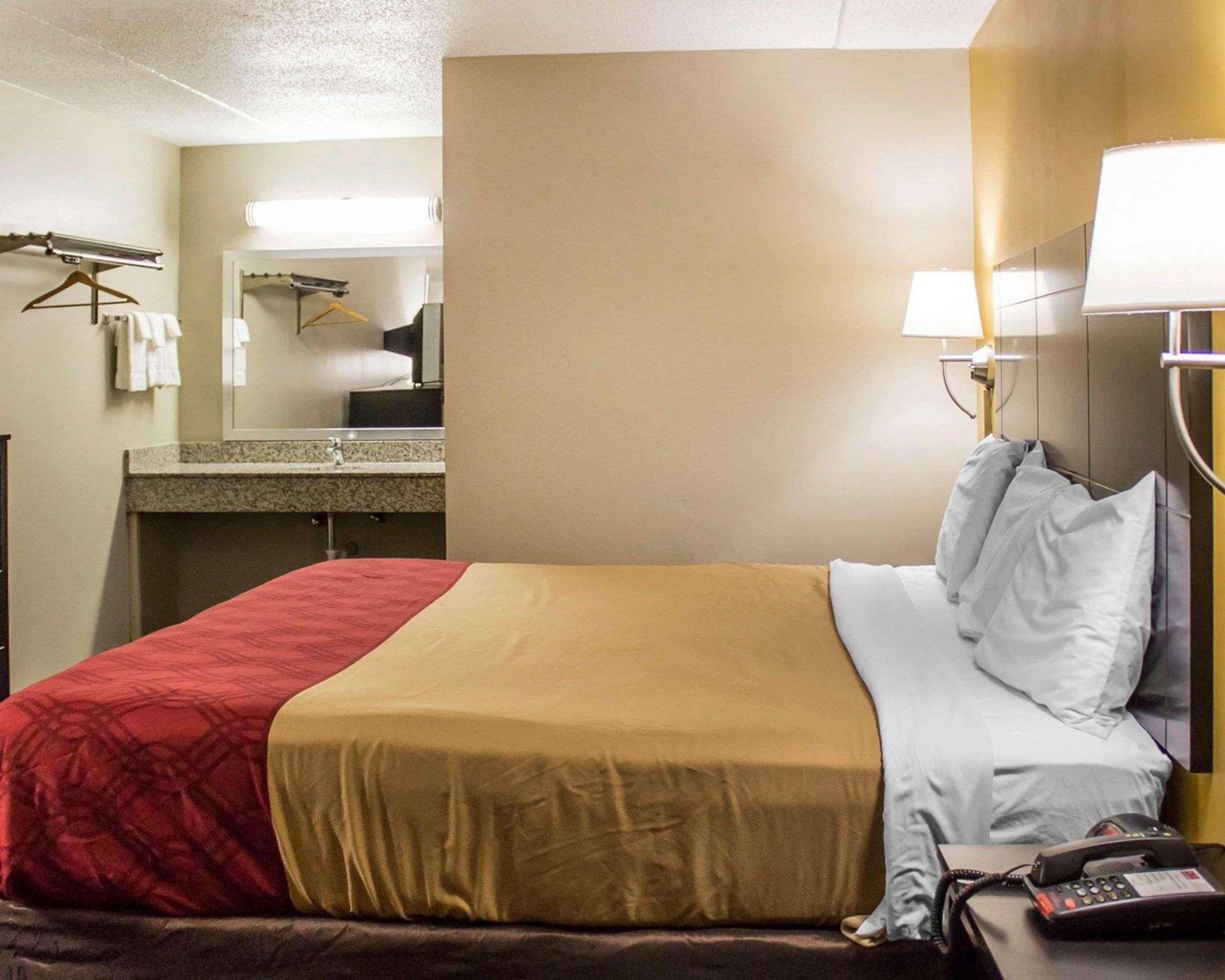 Hotel Econo 2*